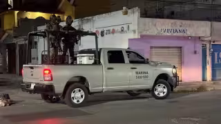 Corporaciones de seguridad realizan cateo en "El Crucero" de Cancún por narcomenudeo
