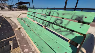 Falta de vigilancia provoca vandalismo y pintas en el parque Costero 500 de Champotón