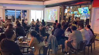 Super Bowl provoca que se abarroten bares y restaurantes en Cancún