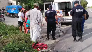 El ciclista tuvo que ser atendido por los golpes