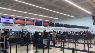 En la terminal dos y tres se reportó una alta afluencia de pasajeros