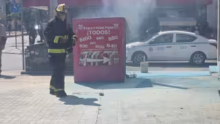 Incendio de un transformador en Avenida Juárez moviliza a bomberos de Playa del Carmen