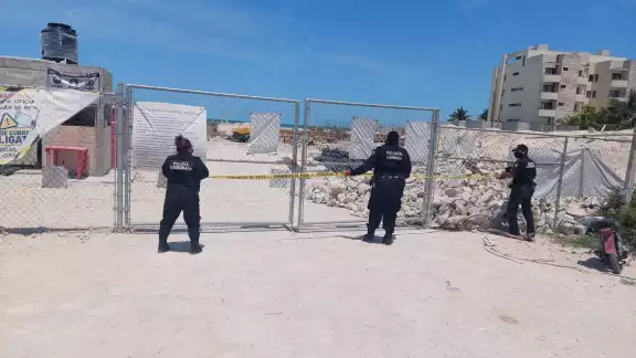 Elementos de la policía de Dzemul clausuraron la obra Elementos de la policía de Dzemul clausuraron la obra