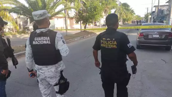 La mayoría de los encuestados en Cancún reprobó las acciones de la policía, pero confían más en la Guardia Nacional y la Marina La mayoría de los encuestados en Cancún reprobó las acciones de la policía, pero confían más en la Guardia Nacional y la Marina