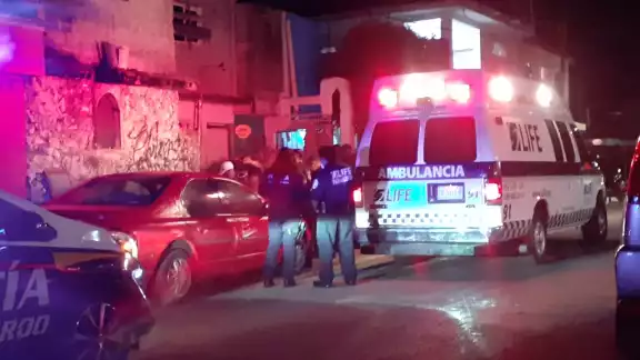 Los vecinos llamaron a la policía quienes se hicieron cargo de la menor y éstos a su vez notificaron el hecho ante autoridades del DIF Cozumel