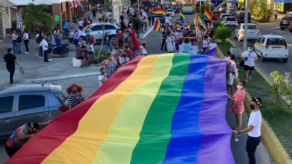 La marcha se da en el marco de las celebraciones del Día Internacional del Orgullo LGBT+ La marcha se da en el marco de las celebraciones del Día Internacional del Orgullo LGBT+