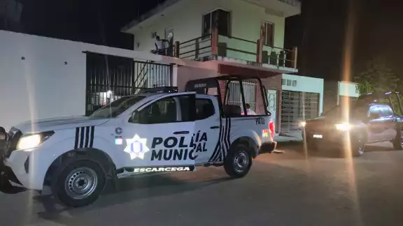 Un hombre fue detenido en la calle 34 por 36 de la colonia Salsipuedes por arrebatarle el bolso a una mujer