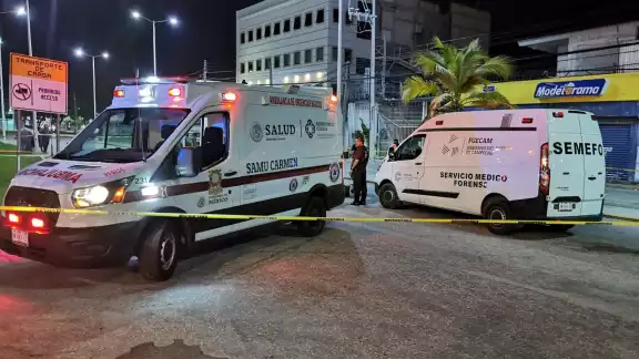 Fatal accidente en la glorieta del Chechén deja un motociclista muerto; mujer huye del lugar