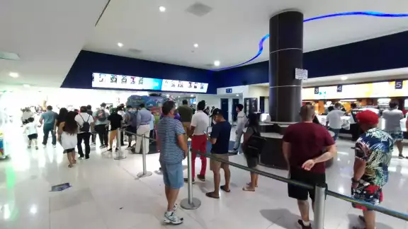 Pese a la gran cantidad de gente formada, no se presentó ningún enfrentamiento ni altercado en las filas