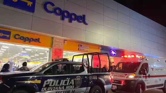 a mayoría de los clientes lograron salir de la tienda a mayoría de los clientes lograron salir de la tienda