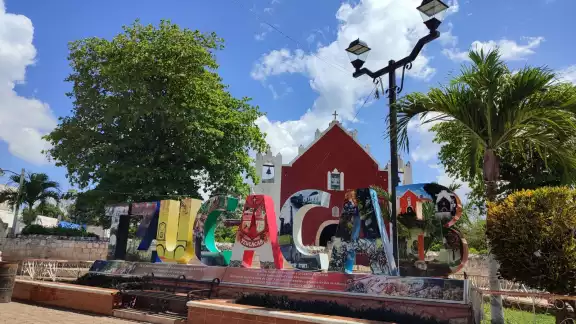 Los comerciantes de Tzucacab esperan una buena derrama económica con la fiesta en honor a Momo Los comerciantes de Tzucacab esperan una buena derrama económica con la fiesta en honor a Momo