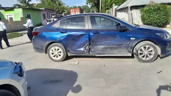 Solamente se registraron daños materiales en el choque en Escárcega Solamente se registraron daños materiales en el choque en Escárcega
