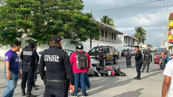 La motociclista fue trasladada a un hospital de Progreso La motociclista fue trasladada a un hospital de Progreso