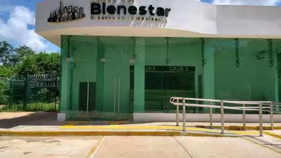 En el banco podrán realizar cualquier tipo de movimiento financiero sin que les cobren “comisión” En el banco podrán realizar cualquier tipo de movimiento financiero sin que les cobren “comisión”