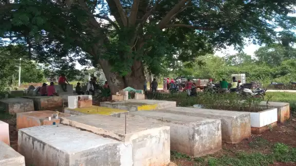 Detienen a todo aquel que no pertenezca al núcleo, pues alertan que hay quienes buscan despojarlos