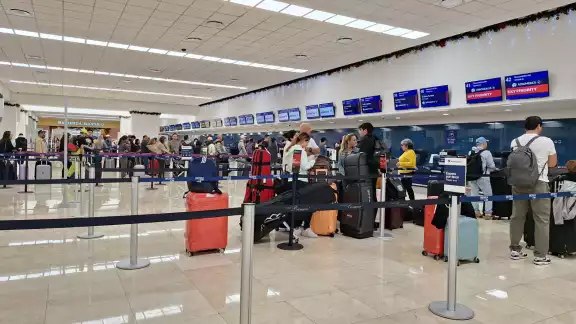 Jornada navideña en el aeropuerto de Mérida