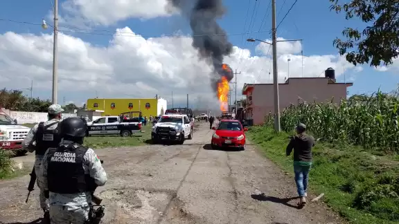 Toma clandestina localizada en Amozoc ha sido controlada: PEMEX Toma clandestina localizada en Amozoc ha sido controlada: PEMEX