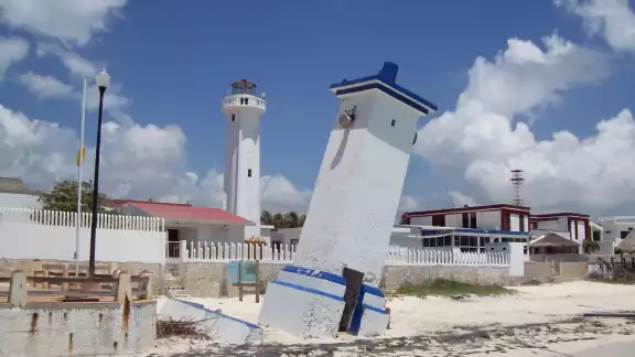 Este faro es un ícono de Puerto Morelos Este faro es un ícono de Puerto Morelos