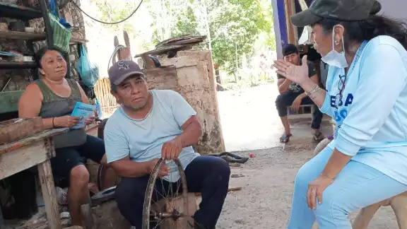 Melba Gamboa escucha las necesidades y carencias de los municipios que conforman el Distrito XIV