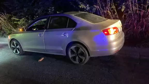 Elementos de la SPSC detuvieron en Escárcega a dos hombres de la Ciudad de México y recuperaron un Volkswagen Jetta robado con violencia Elementos de la SPSC detuvieron en Escárcega a dos hombres de la Ciudad de México y recuperaron un Volkswagen Jetta robado con violencia