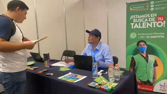 La Feria Nacional del Empleo se realiza en el Centro de Convenciones Siglo XXI de Mérida
