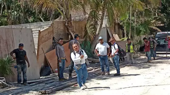 La Profepa no detuvo las obras en Bahía Solimán en Tulum a pesar de que se construyen en ilegalidad La Profepa no detuvo las obras en Bahía Solimán en Tulum a pesar de que se construyen en ilegalidad