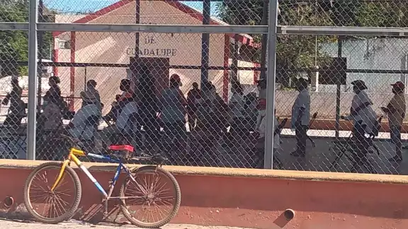 Las personas que son auxiliares, tuvieron que llevar acta de nacimiento del menor
