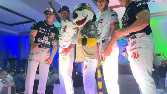 Tigres de Quintana Roo inaugurará el ltorneo de visita frente a los Diablos Rojos del Mexico, el 21 de abril en el estadio “Alfredo Harp Helú”. Tigres de Quintana Roo inaugurará el ltorneo de visita frente a los Diablos Rojos del Mexico, el 21 de abril en el estadio “Alfredo Harp Helú”.