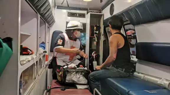 Abraham Spoc de 23 años fue trasladado al hospital debido a la gravedad de sus quemaduras Abraham Spoc de 23 años fue trasladado al hospital debido a la gravedad de sus quemaduras