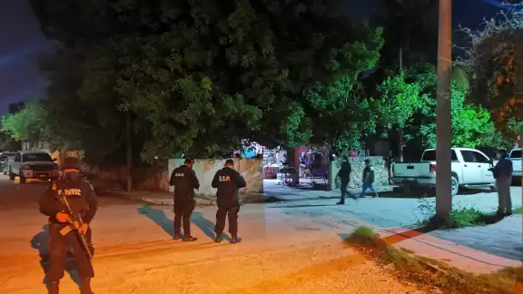 Los acusados, al término de la diligencia, fueron trasladados al Cereso de Mérida, donde permanecerán aislados Los acusados, al término de la diligencia, fueron trasladados al Cereso de Mérida, donde permanecerán aislados