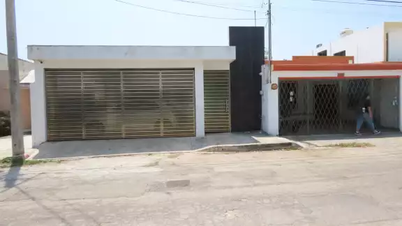 La casa donde personas identificadas con el Prian guardaron paquetes luce abandonada La casa donde personas identificadas con el Prian guardaron paquetes luce abandonada