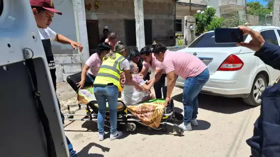Abuelita de 90 años sufre maltrato y es rescatada por el DIF en Campeche Abuelita de 90 años sufre maltrato y es rescatada por el DIF en Campeche