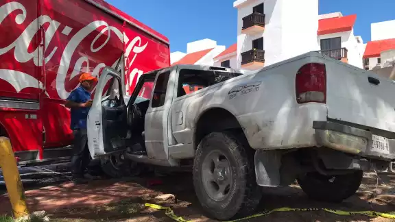 Elementos de tránsito acudieron al kilómetro 3 de la Zona Hotelera de Cancún para verificar el hecho vial Elementos de tránsito acudieron al kilómetro 3 de la Zona Hotelera de Cancún para verificar el hecho vial