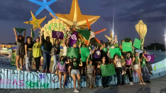 Colectivos feministas celebran despenalización del aborto en Quintana Roo: EN VIVO Colectivos feministas celebran despenalización del aborto en Quintana Roo: EN VIVO