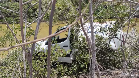 El conductor fue trasladado al hospital por una crisis nerviosa e hipertensión El conductor fue trasladado al hospital por una crisis nerviosa e hipertensión