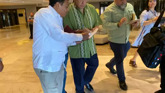 AMLO estuvo reunido con autoridades y ciudadanos durante su visita