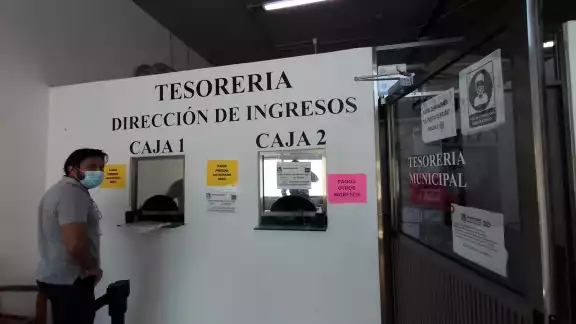 Más de 74 mil pesos al mes se pagan entre el secretario particular y la secretaria privada de la Alcaldesa de Puerto Morelos Más de 74 mil pesos al mes se pagan entre el secretario particular y la secretaria privada de la Alcaldesa de Puerto Morelos