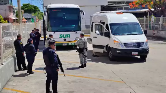 Viajaban en un autobús de la línea Sur, con destino a Villahermosa.