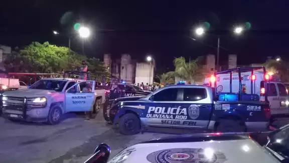 Acribillan a un mototaxista afuera de su domicilio en Cancún Acribillan a un mototaxista afuera de su domicilio en Cancún