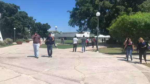 Estudiantes de la UTM son desalojados por un simulacro de incendio