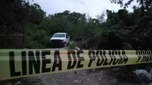 De acuerdo a las autoridades, se aprecia un cuerpo al interior de dos bolsas negras