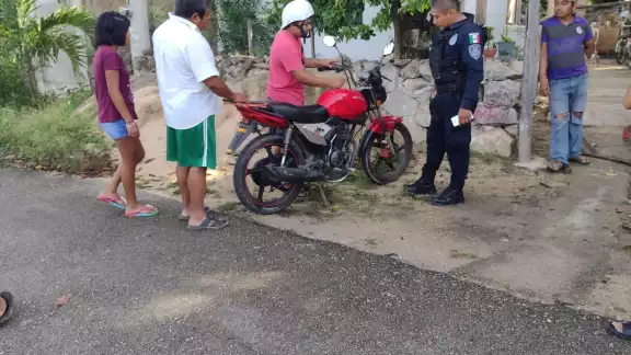 La policía municipal llegó tras la persecución por varias calles La policía municipal llegó tras la persecución por varias calles