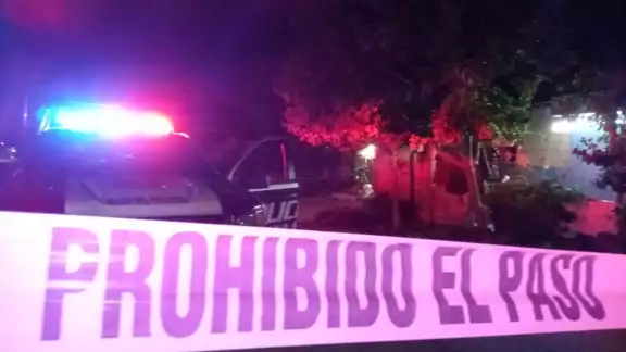 Elementos de la Policía Quintana Roo y paramédicos de una unidad médica privada acudieron al reporte Elementos de la Policía Quintana Roo y paramédicos de una unidad médica privada acudieron al reporte