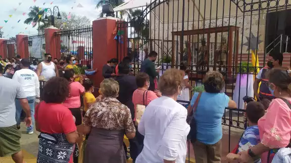 Visitantes procedentes del interior de Yucatán y de otros estados de México acudieron a las festividades de los tres Reyes en Tizimín Visitantes procedentes del interior de Yucatán y de otros estados de México acudieron a las festividades de los tres Reyes en Tizimín