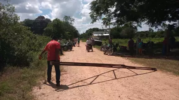 Habitantes señalan que por esta zona transitan sospechosos en camionetas de lujo