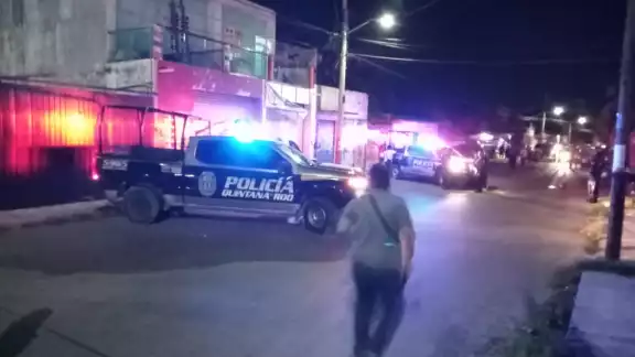 Ejecutan a hombre que caminaba por las calles de Cancún