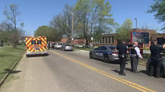 Tiroteo en escuela de tennessee deja varios heridos Tiroteo en escuela de tennessee deja varios heridos