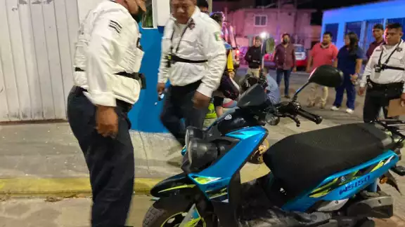 El conductor de la motocicleta se encontraba en aparente estado de ebriedad El conductor de la motocicleta se encontraba en aparente estado de ebriedad