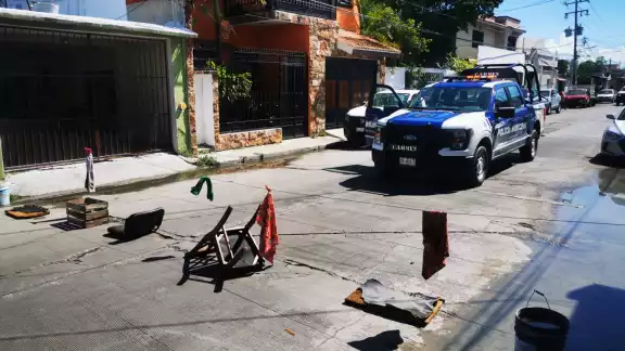 Vecinos de la colonia Morelos bloquean calles por apagones en Campeche Vecinos de la colonia Morelos bloquean calles por apagones en Campeche