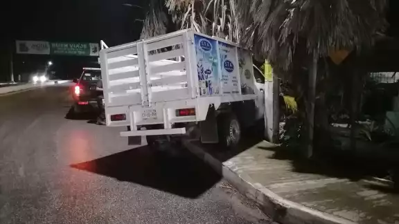 Testigos mencionaron que una mujer se encontraba a pocos metros de donde ocurrió el accidente Testigos mencionaron que una mujer se encontraba a pocos metros de donde ocurrió el accidente